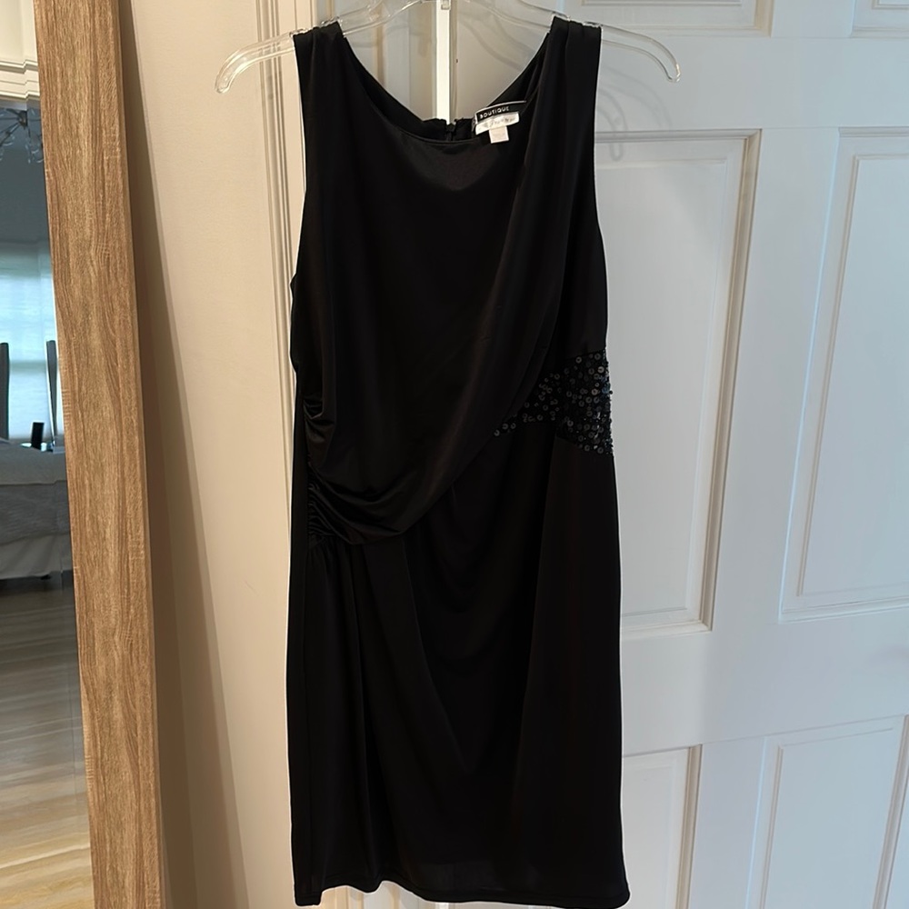 Gorgeous maternity black dress